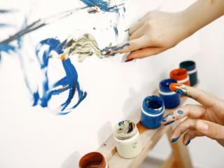 الجسر ما بين الموجود والمنشود